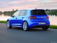 Volkswagen-Golf_R_2010_800x600_wallpaper_19.jpg