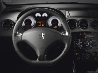 Peugeot-308_GTi_2011_800x600_wallpaper_0b.jpg