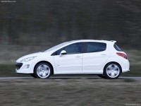 Peugeot-308_GTi_2011_800x600_wallpaper_05.jpg