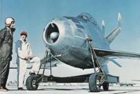XF-85_Goblin_1.jpg