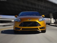 Ford-Focus_ST_2012_800x600_wallpaper_10.jpg